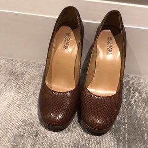 Michael  Michael Kors brown leather heels